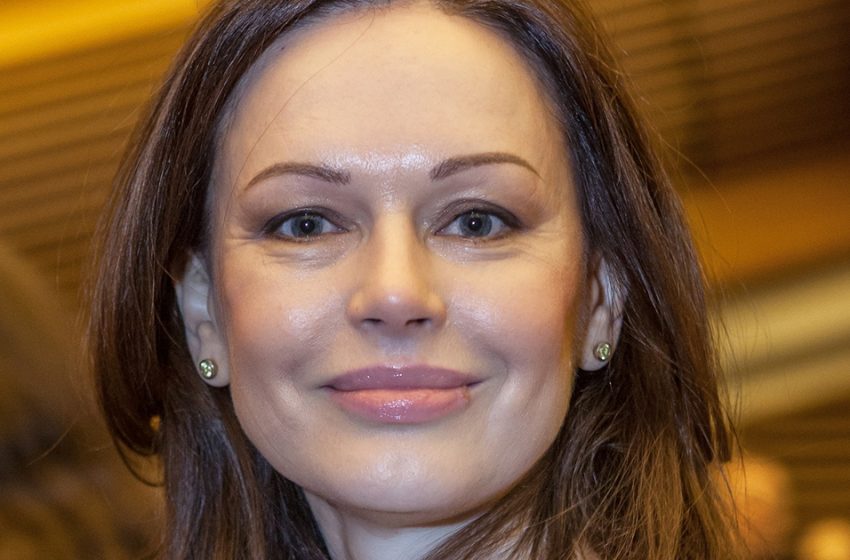  «Изменилась не в лучшую сторону»: пользователи Сети разочаровались внешним видом Ирины Безруковой